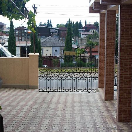 Guest House Lykhny Gagra Esterno foto