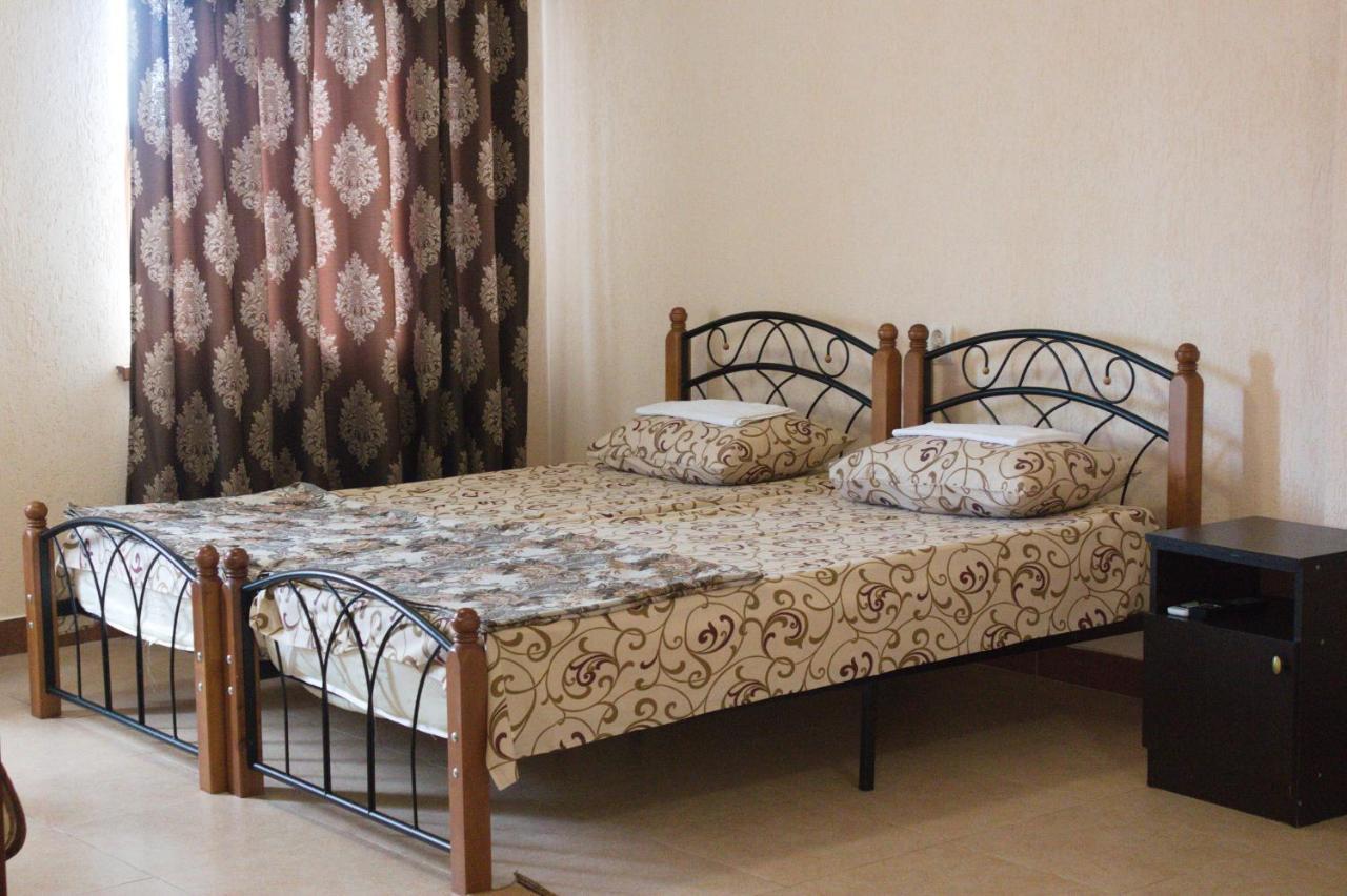 Guest House Lykhny Gagra Esterno foto
