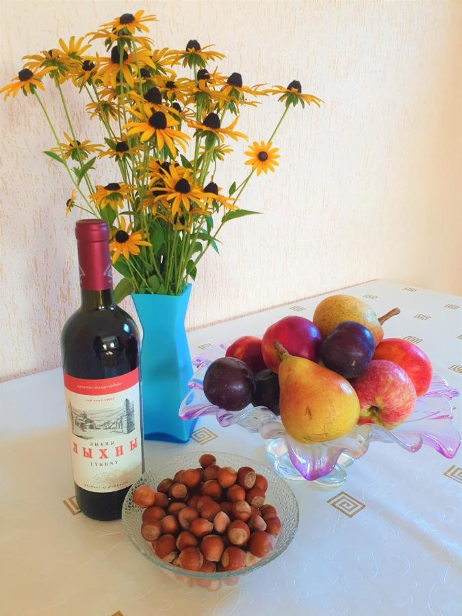 Guest House Lykhny Gagra Esterno foto
