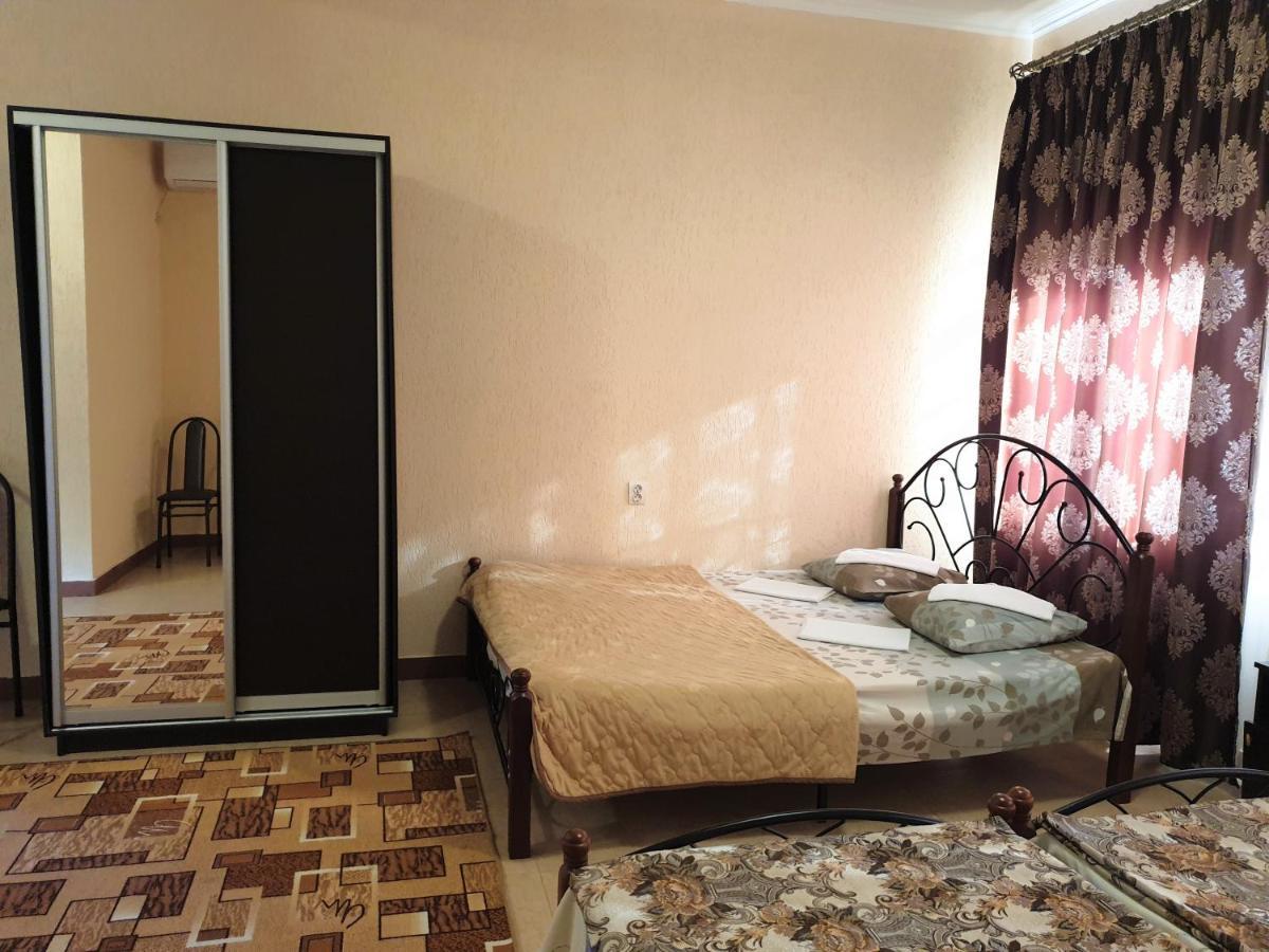 Guest House Lykhny Gagra Esterno foto