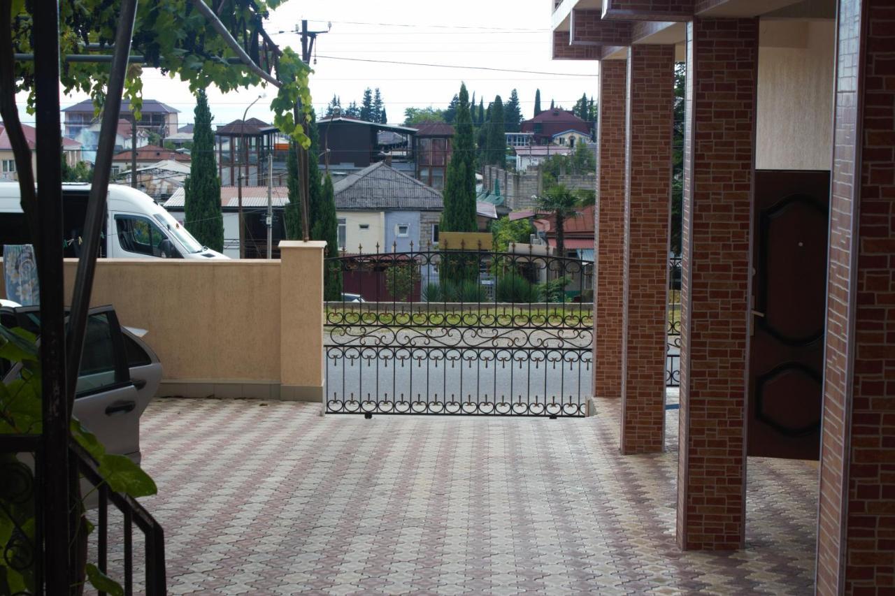 Guest House Lykhny Gagra Esterno foto