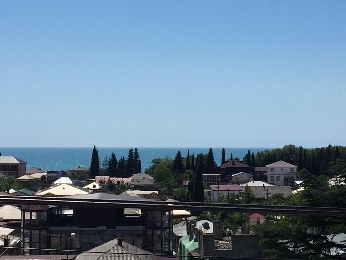 Guest House Lykhny Gagra Esterno foto