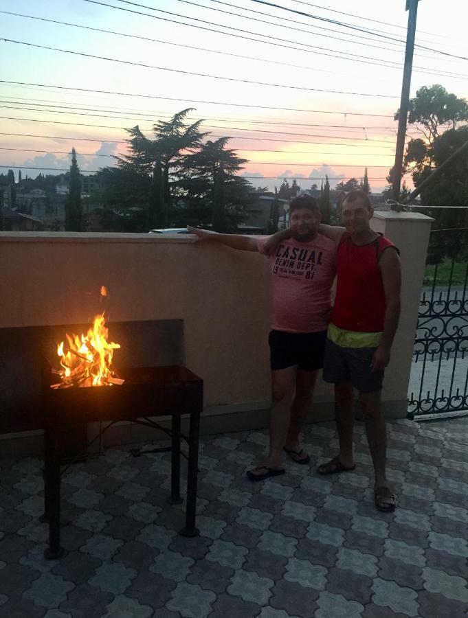 Guest House Lykhny Gagra Esterno foto